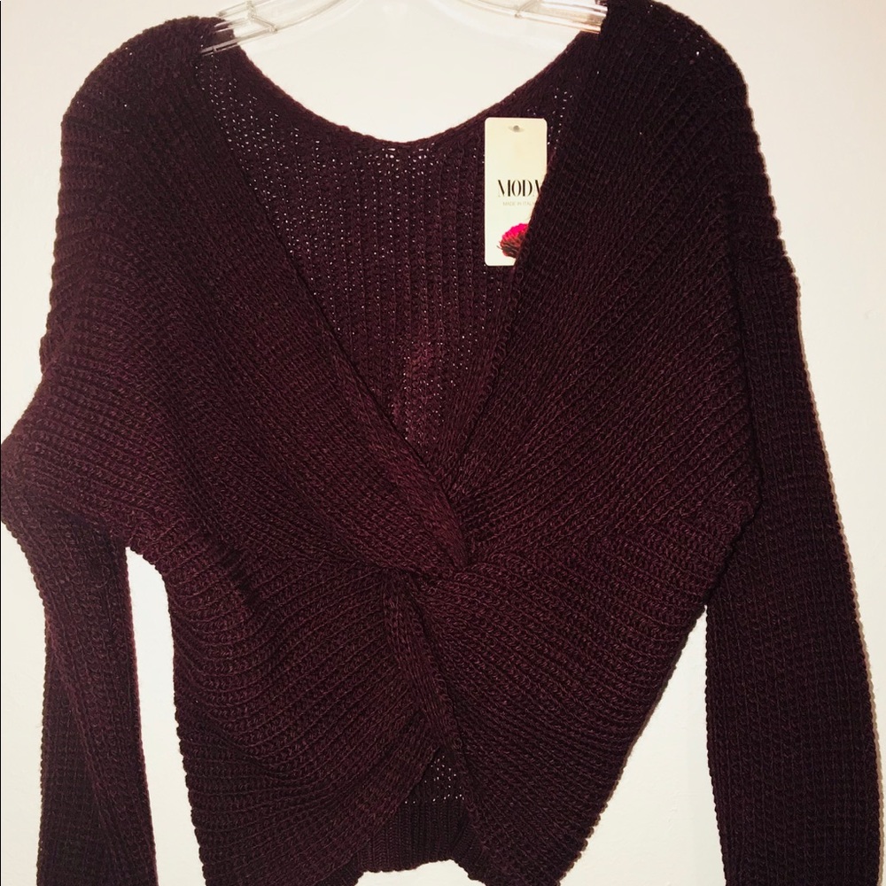 Twist Detail Sweater - Picture 6 of 8